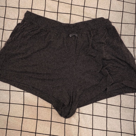 comfortable gray DKNY shorts - Picture 2 of 3